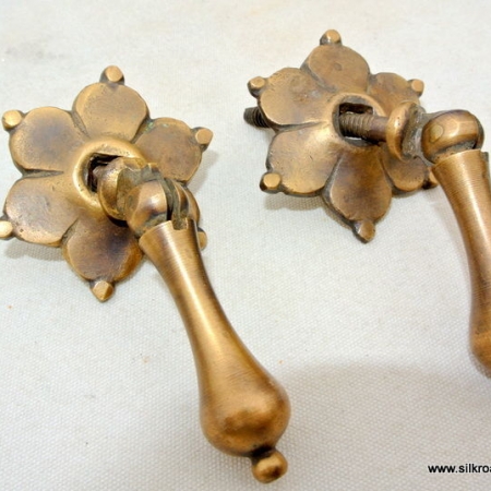 2 nice flower round pulls 5 cm handles solid brass door vintage old style drops knobs kitchen heavy 2" heavy bronze patina solid brass