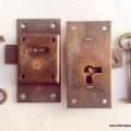 2 x flush locks Vintage stye antique look solid heavy brass aged 2 key lock works 2.1