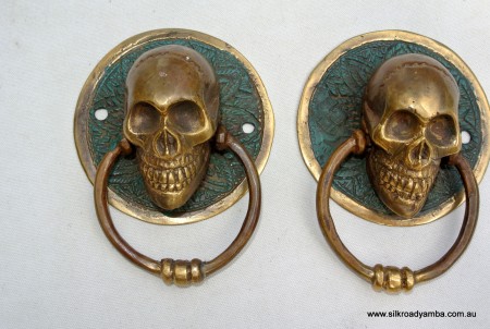 2 SKULL handle KNOCKER small solid BRASS old look SCREW TO DOOR amazing NEW 3"