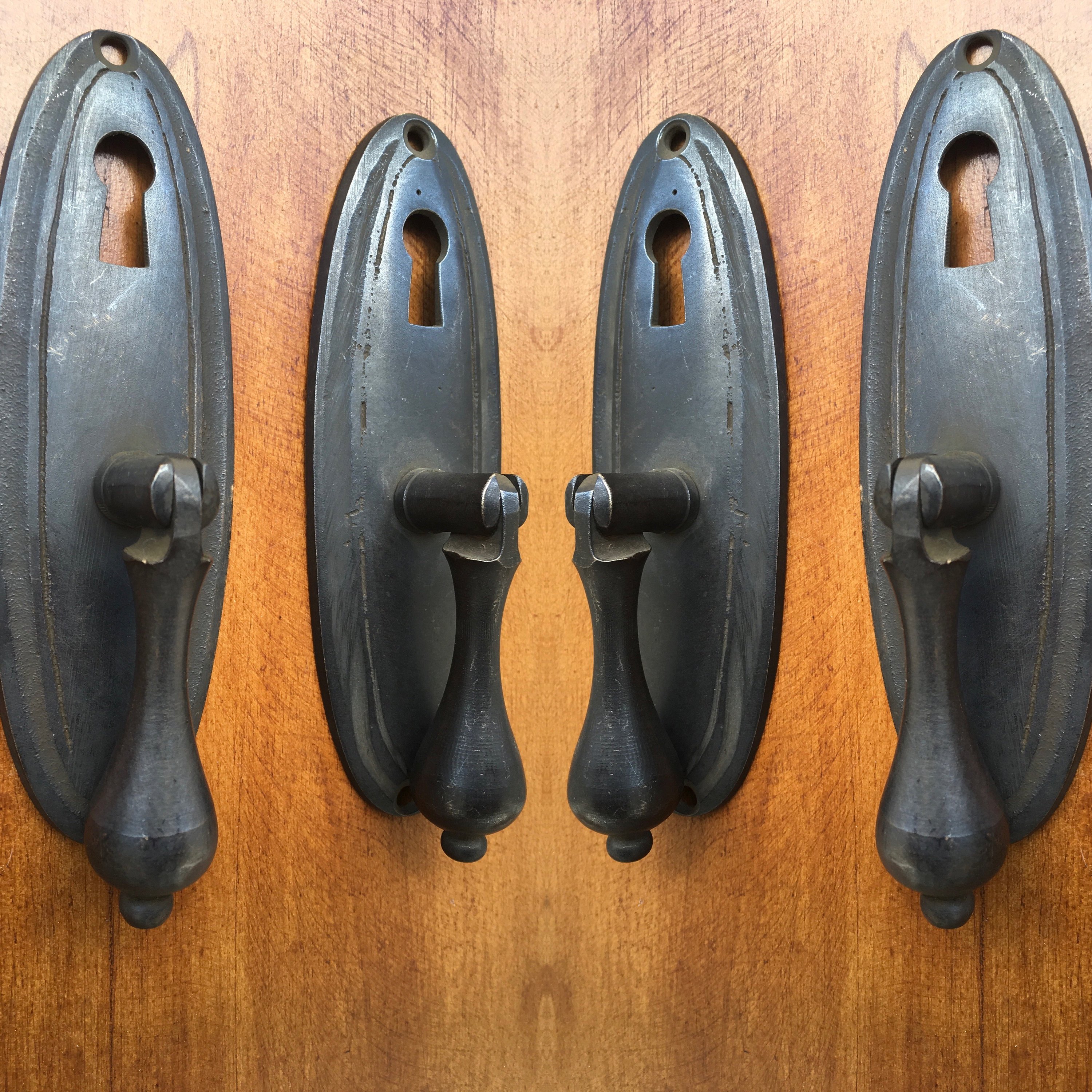 4 Oval Drop Pull Knob Pulls Handles 4 Brass Door Key Hole Vintage