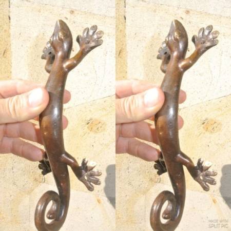 2 small GECKO DOOR PULLS 21cm aged hollow solid pure brass vintage old style house handle 8.1/2" 21 cm gate house grab Bronze patina